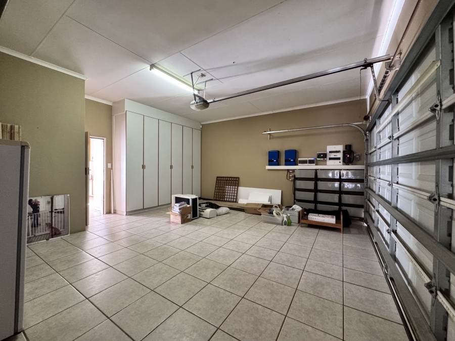 4 Bedroom Property for Sale in Wilkoppies North West